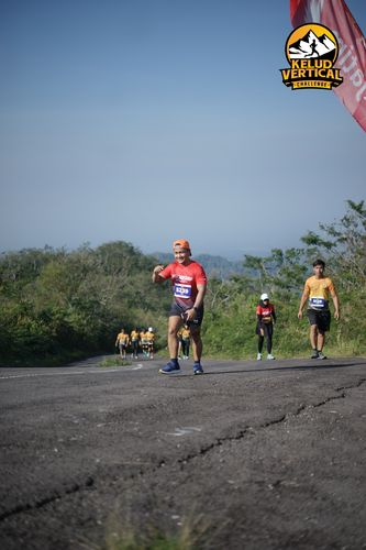 Race photo from Kelud Vertical Challenge 2024