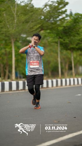 Race photo from Arutmin Borneo Run 2024