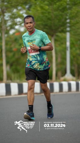 Race photo from Arutmin Borneo Run 2024