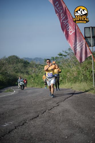 Race photo from Kelud Vertical Challenge 2024