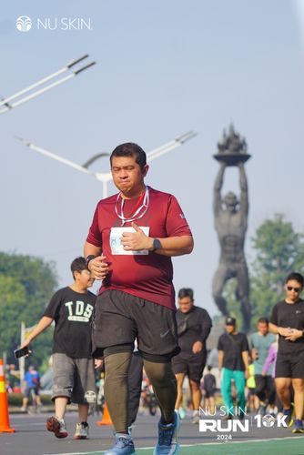Race photo from Nu Skin Run 10K