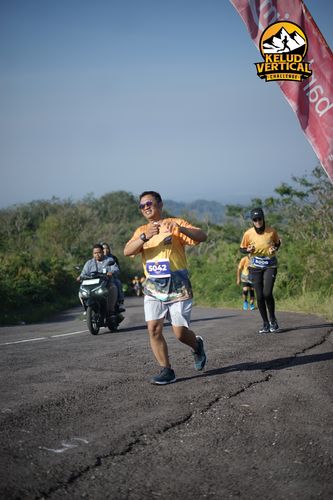 Race photo from Kelud Vertical Challenge 2024