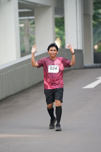Race photo from Assurance Fun Run 2024