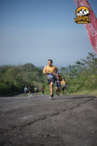 Race photo from Kelud Vertical Challenge 2024