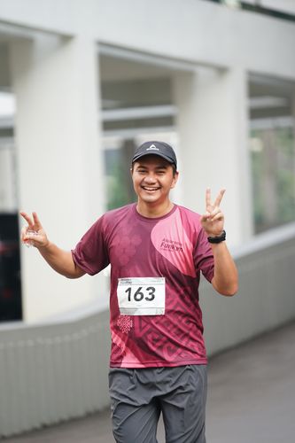 Race photo from Assurance Fun Run 2024