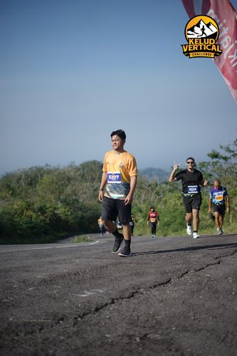 Race photo from Kelud Vertical Challenge 2024
