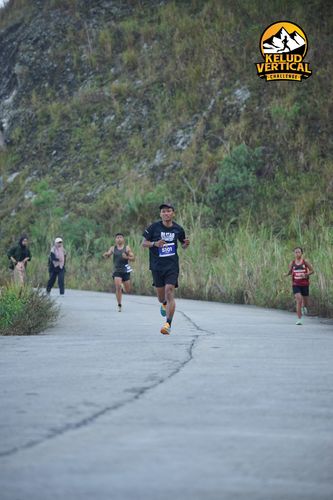 Race photo from Kelud Vertical Challenge 2024