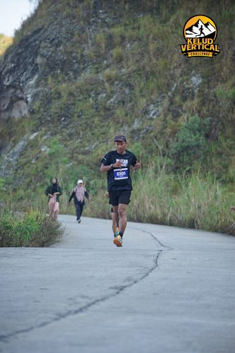 Race photo from Kelud Vertical Challenge 2024
