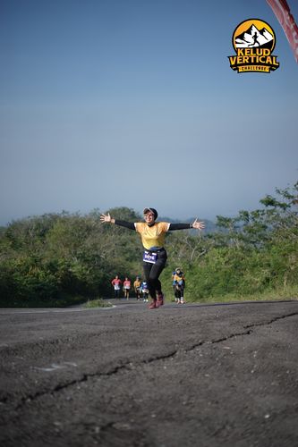 Race photo from Kelud Vertical Challenge 2024
