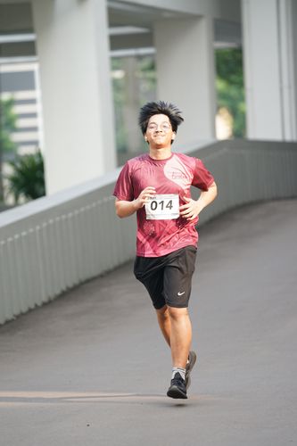 Race photo from Assurance Fun Run 2024