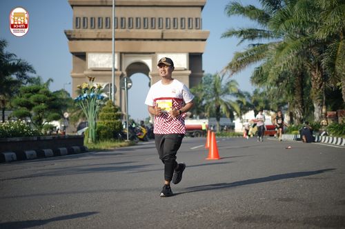 Race photo from Kediri Half Marathon 2024