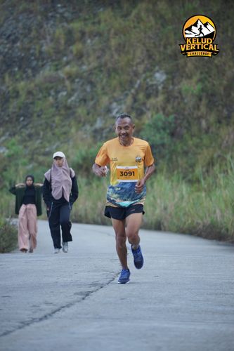 Race photo from Kelud Vertical Challenge 2024