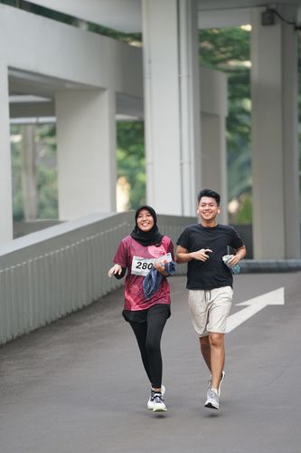 Race photo from Assurance Fun Run 2024