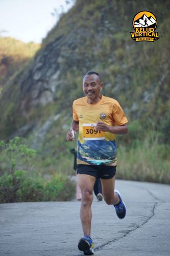 Race photo from Kelud Vertical Challenge 2024