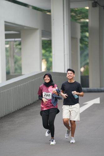 Race photo from Assurance Fun Run 2024