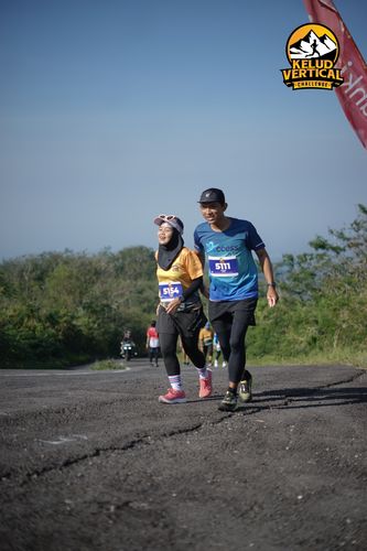 Race photo from Kelud Vertical Challenge 2024