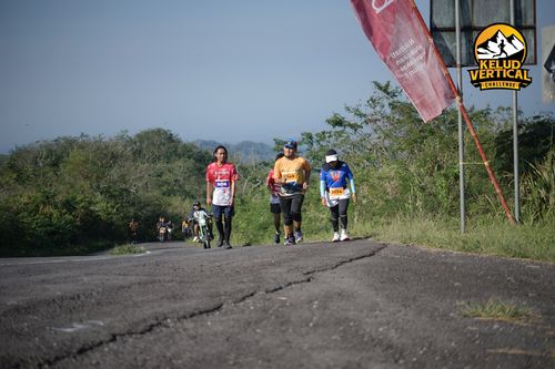 Race photo from Kelud Vertical Challenge 2024