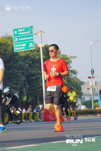 Race photo from Nu Skin Run 10K