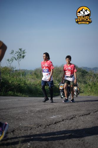 Race photo from Kelud Vertical Challenge 2024