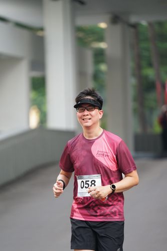 Race photo from Assurance Fun Run 2024