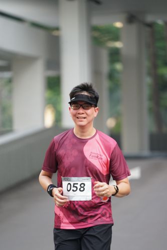 Race photo from Assurance Fun Run 2024