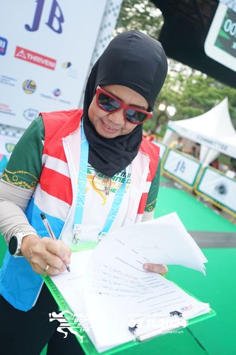 Race photo from Arutmin Borneo Run 2024