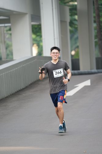 Race photo from Assurance Fun Run 2024