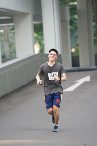 Race photo from Assurance Fun Run 2024