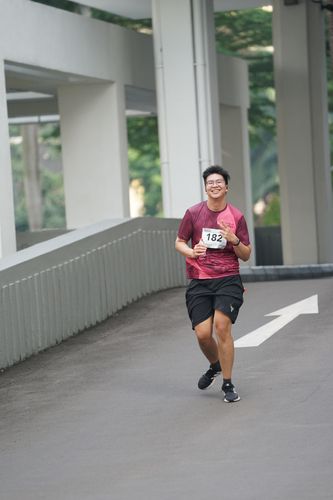 Race photo from Assurance Fun Run 2024