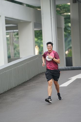 Race photo from Assurance Fun Run 2024