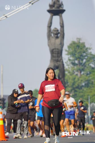 Race photo from Nu Skin Run 10K