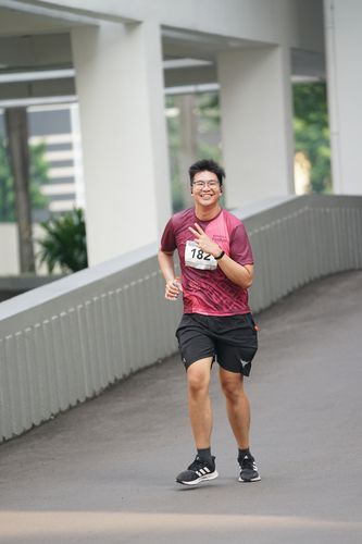 Race photo from Assurance Fun Run 2024