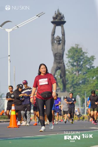 Race photo from Nu Skin Run 10K