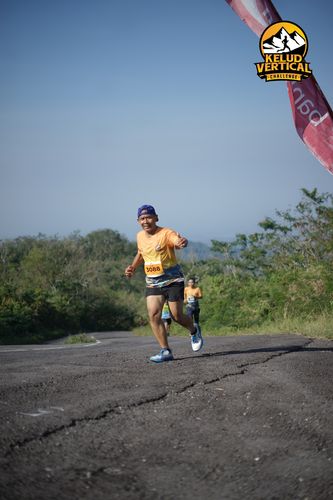 Race photo from Kelud Vertical Challenge 2024