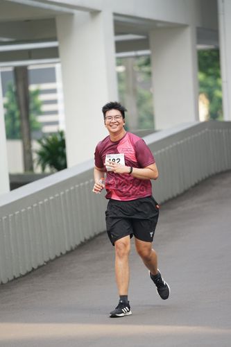 Race photo from Assurance Fun Run 2024