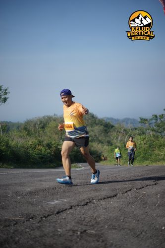 Race photo from Kelud Vertical Challenge 2024