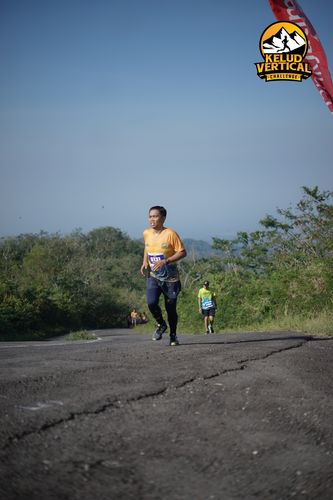 Race photo from Kelud Vertical Challenge 2024