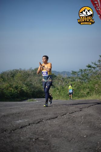Race photo from Kelud Vertical Challenge 2024