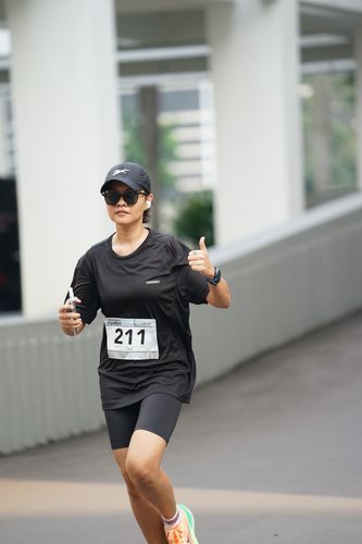 Race photo from Assurance Fun Run 2024