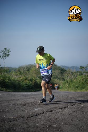Race photo from Kelud Vertical Challenge 2024