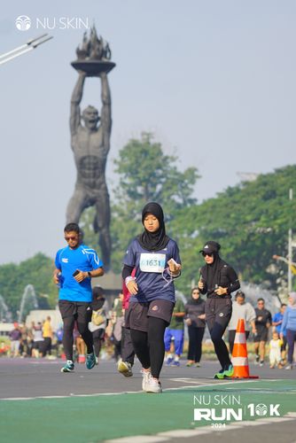 Race photo from Nu Skin Run 10K