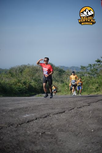 Race photo from Kelud Vertical Challenge 2024