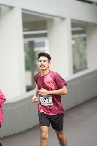 Race photo from Assurance Fun Run 2024