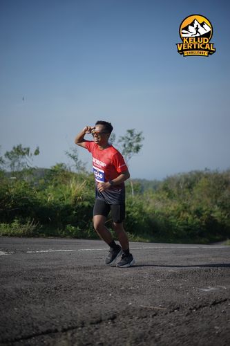 Race photo from Kelud Vertical Challenge 2024