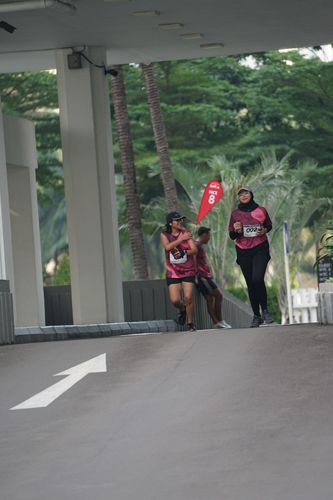 Race photo from Assurance Fun Run 2024