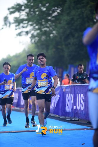 Race photo from Isoplus Run 2024 Surabaya