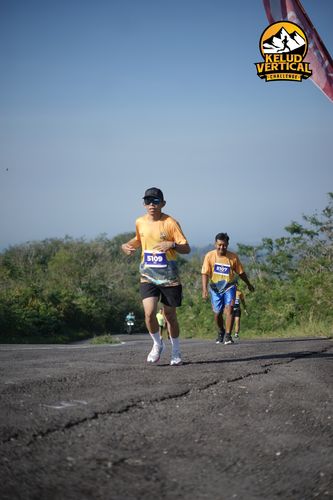 Race photo from Kelud Vertical Challenge 2024