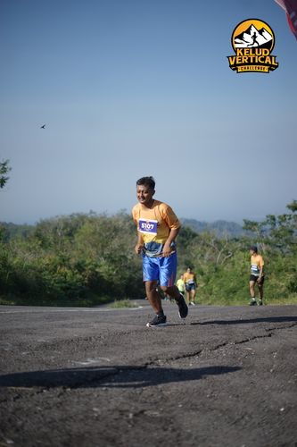 Race photo from Kelud Vertical Challenge 2024