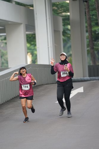 Race photo from Assurance Fun Run 2024