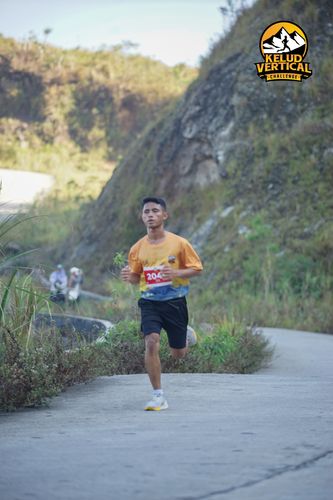 Race photo from Kelud Vertical Challenge 2024